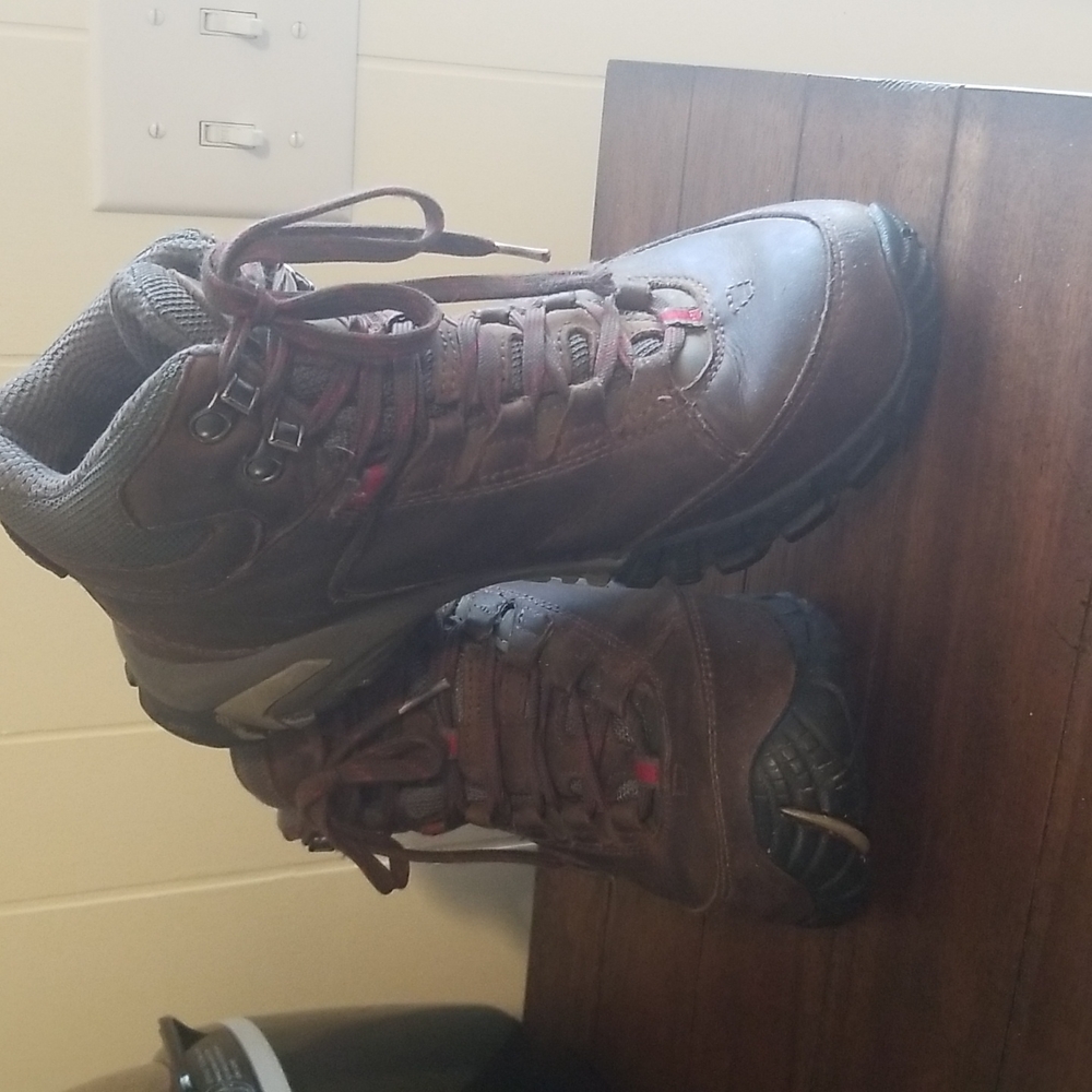 Vasque Vibram boys Hiking Boot